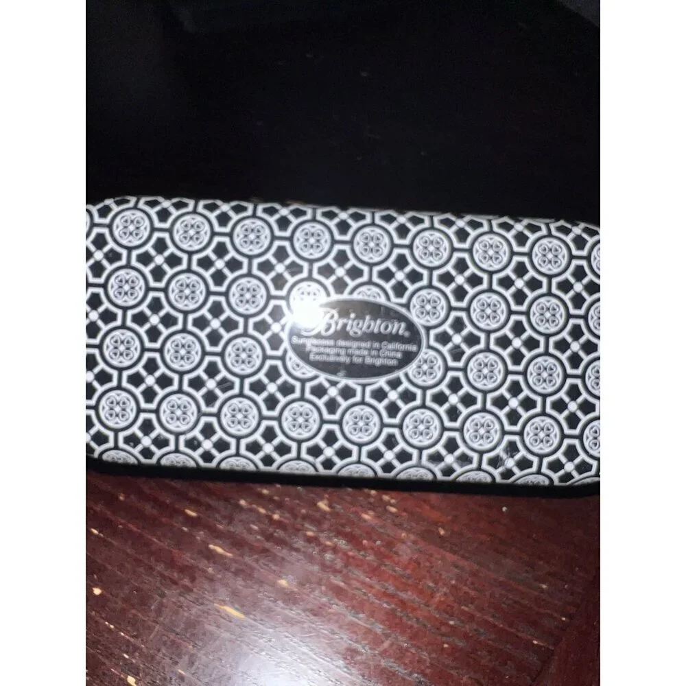 BRIGHTON Tin Metal Sunglasses Black and White Case Top Flip